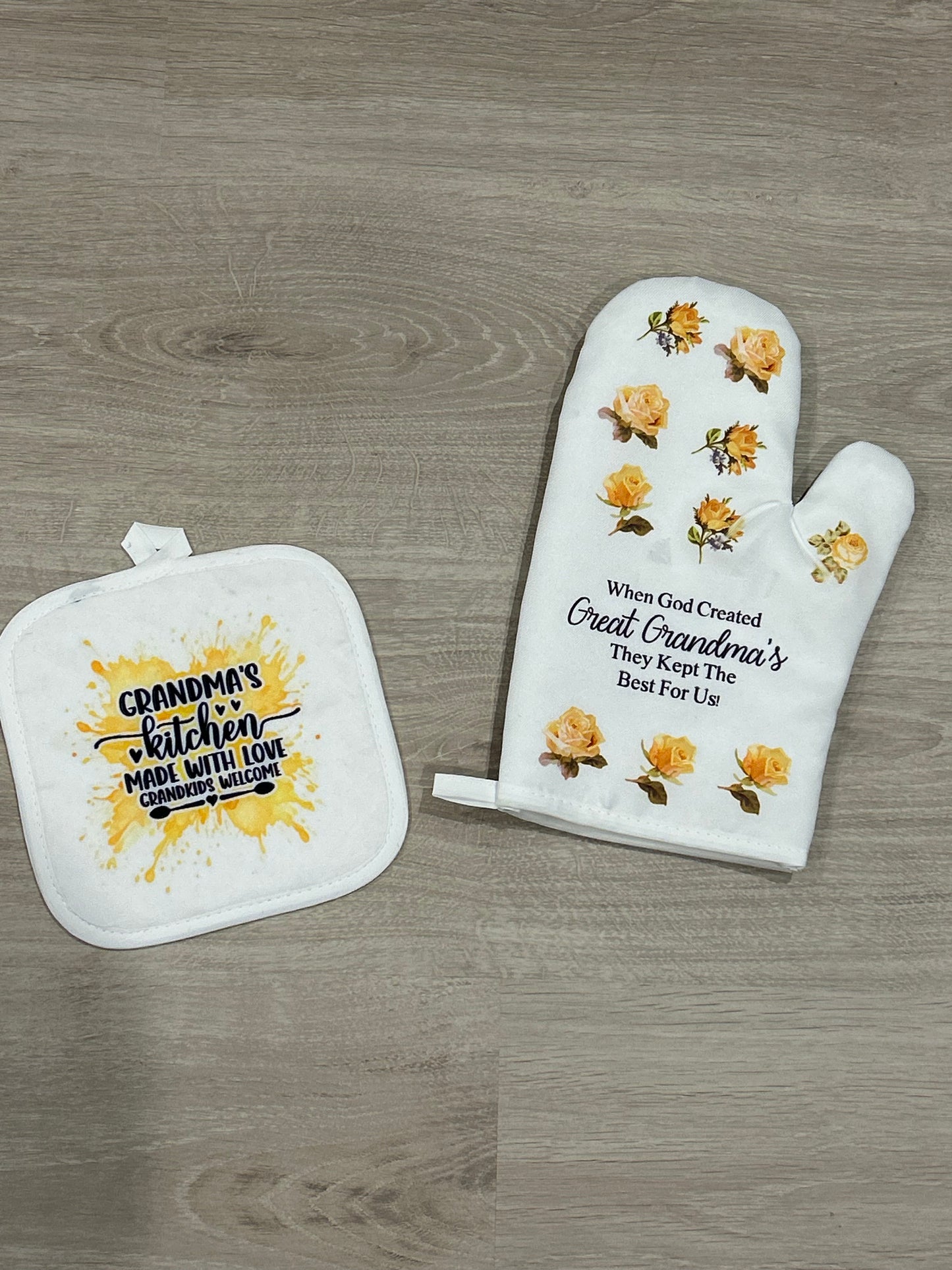 Great grandma oven mitten set
