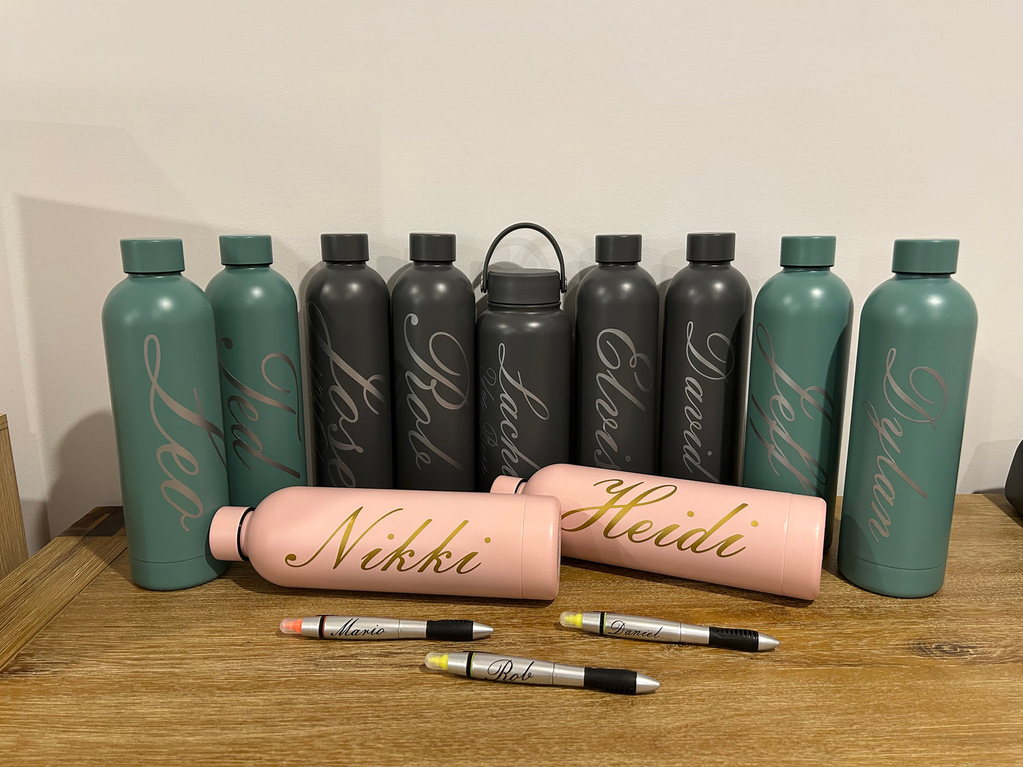 Bottles and pens as farewell gifts