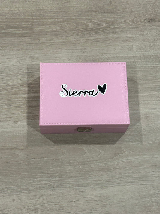 Name on a jewellery box for Sierra