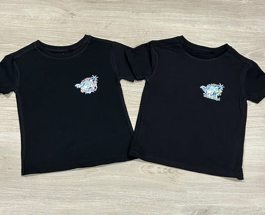 Matching cousin cruise shirts