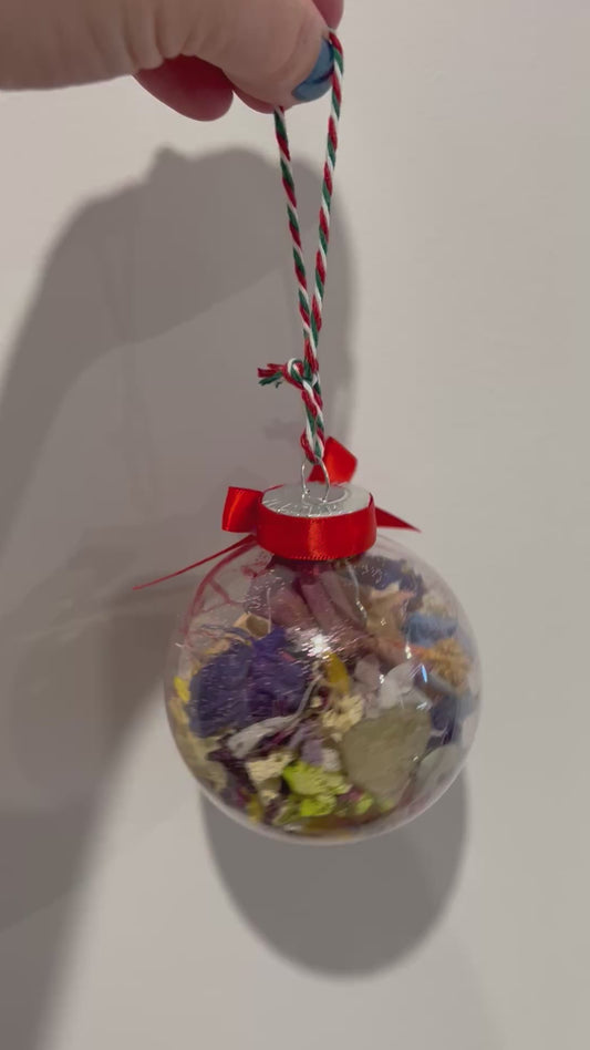 Bauble filled with dried flowers for Izzy